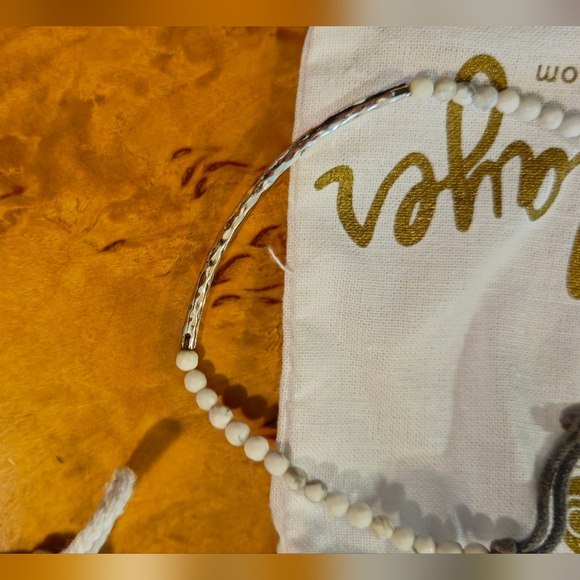 Gorjana Howlite gemstone power bracelet - Picture 4 of 4